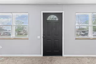 2400 Bluegrass Ln, Florissant, MO 63033 - Photo 2