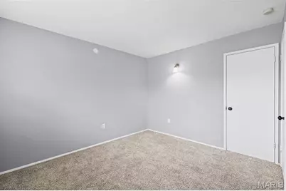 2400 Bluegrass Lane, Florissant, MO 63033 - Photo 20
