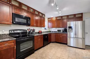 206 Summerwood Ct, Moscow Mills, MO 63362 - Photo 2