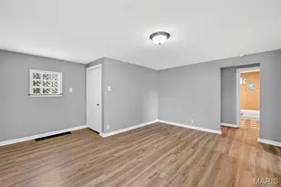 9386 Golden Gate Rd, Saint Louis, MO 63144 - Photo 8