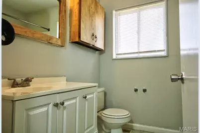 105 Clearview Drive, Florissant, MO 63033 - Photo 10