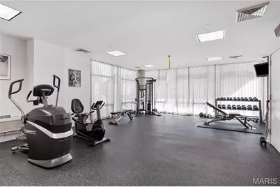 4545 Lindell Boulevard #3, Saint Louis, MO 63108 - Photo 8