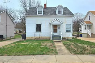 306 W 8th St, Washington, MO 63090 - Photo 1