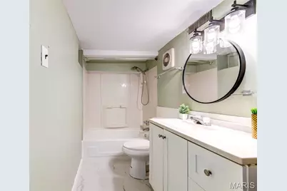 8370 Orchard Avenue, University City, MO 63132 - Photo 16