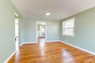 8370 Orchard Ave, University City, MO 63132 - Photo 6