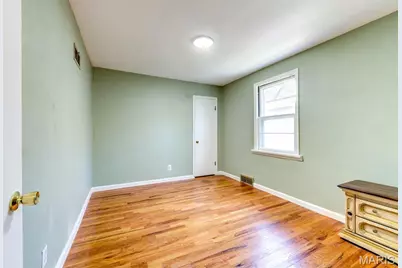 8370 Orchard Avenue, University City, MO 63132 - Photo 10