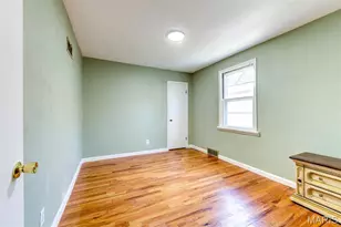 8370 Orchard Ave, University City, MO 63132 - Photo 10