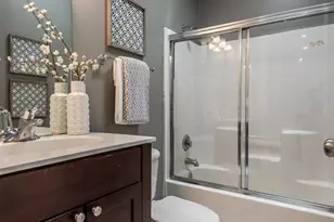 4234 Olive St, Saint Louis, MO 63108 - Photo 24