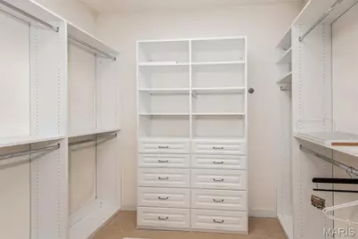 4234 Olive Street, Saint Louis, MO 63108 - Photo 32