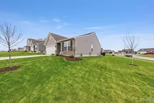 2131 Central Park Dr, Troy, MO 63379 - Photo 2