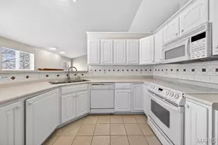 16734 Heather Moor Dr, Florissant, MO 63034 - Photo 12