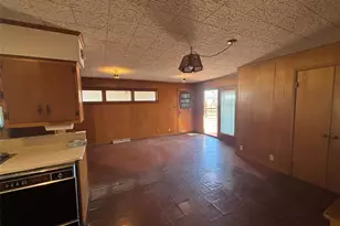 614 N Oak St, Vandalia, MO 63382 - Photo 6