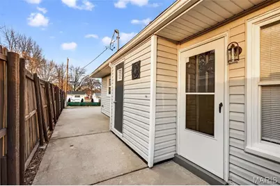 19 Marquette Drive, Florissant, MO 63031 - Photo 24