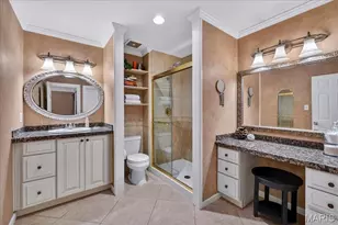 16025 Hunters Way Dr, Chesterfield, MO 63017 - Photo 32