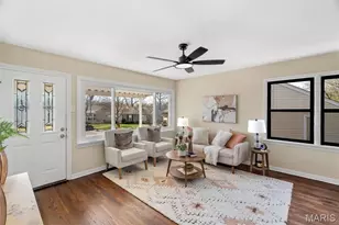 1370 Mobile Ct, Saint Louis, MO 63139 - Photo 6