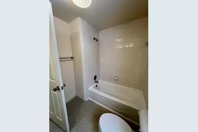 912 Russell Boulevard, Saint Louis, MO 63104 - Photo 14