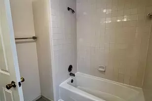 912 Russell Blvd, Saint Louis, MO 63104 - Photo 14