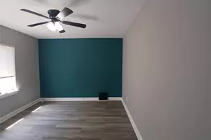 8554 Drury Ln, Saint Louis, MO 63147 - Photo 8