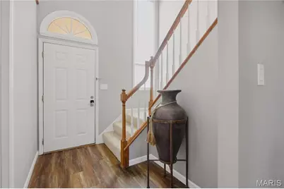 16180 Lea Oak Court, Chesterfield, MO 63017 - Photo 4