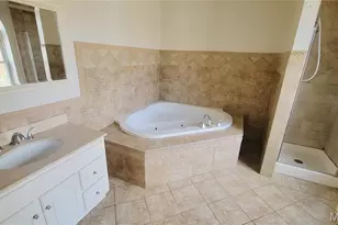 5734 Maple Ave, Saint Louis, MO 63112 - Photo 10