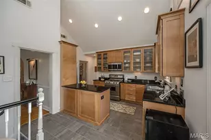 1034 E Linden Ave, Richmond Heights, MO 63117 - Photo 10