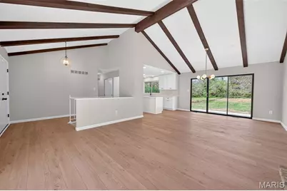 11553 Patty Ann Drive, Saint Louis, MO 63146 - Photo 6