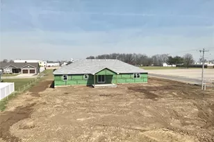 1 Janet Trail, Palmyra, MO 63461 - Photo 2