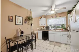 12117 Sage Glen Ct, Maryland Heights, MO 63043 - Photo 4