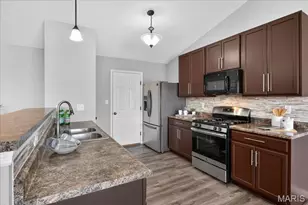 207 Bluestem Ln, O'Fallon, MO 63366 - Photo 30