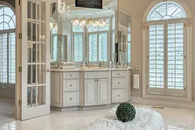 1103 Highland Pointe Drive, Town and Country, MO 63131 - Photo 38