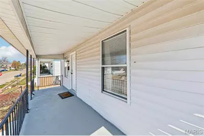 4695 Primm Street, Saint Louis, MO 63116 - Photo 4