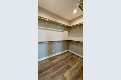 205 E Larkspur Ct, Hannibal, MO 63401 - Photo 10