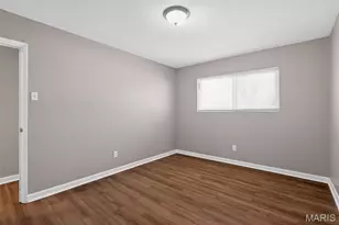 4426 Treadway Ln, Saint Louis, MO 63134 - Photo 18