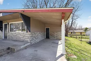 4426 Treadway Ln, Saint Louis, MO 63134 - Photo 6