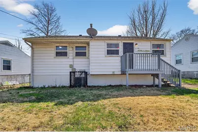 325 Lancashire Road, Saint Louis, MO 63137 - Photo 10