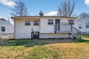 325 Lancashire Rd, Saint Louis, MO 63137 - Photo 10