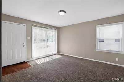 325 Lancashire Road, Saint Louis, MO 63137 - Photo 18