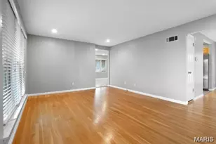 8408 Louwen Dr, Ladue, MO 63124 - Photo 6