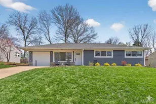 128 Embassy Ln, Saint Louis, MO 63122 - Photo 1