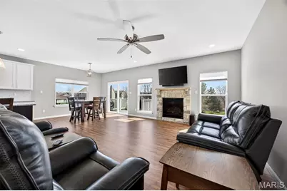 526 Columbia Downs Drive, Lake Saint Louis, MO 63367 - Photo 8