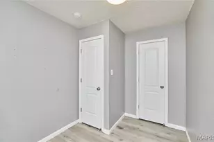 900 N Elm Ave, Webster Groves, MO 63119 - Photo 8