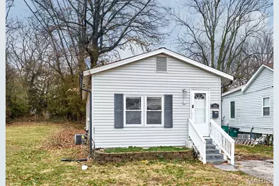 900 N Elm Avenue, Webster Groves, MO 63119 - Photo 1