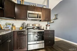 204 Lewis St, Wentzville, MO 63385 - Photo 8