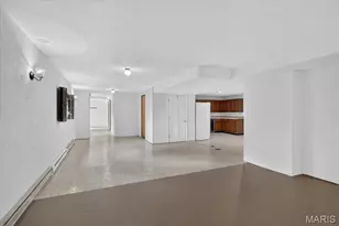 7 Springlake Ct, Ballwin, MO 63011 - Photo 40