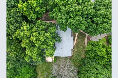 7 Springlake Court, Ballwin, MO 63011 - Photo 44