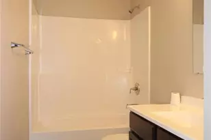 25 Joan Dr, O'Fallon, MO 63376 - Photo 8