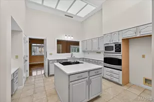 14033 Woods Mill Cove Dr, Chesterfield, MO 63017 - Photo 10