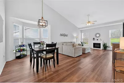 32 Turtle Creek Villas Drive #8L, O'Fallon, MO 63366 - Photo 4