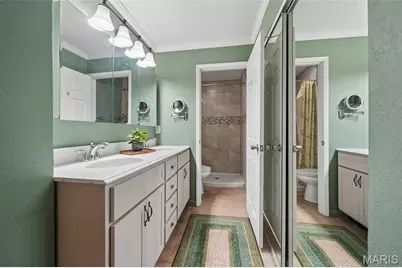 505 Glenmeadow Drive, Ballwin, MO 63011 - Photo 16
