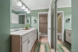 505 Glenmeadow Dr, Ballwin, MO 63011 - Photo 16